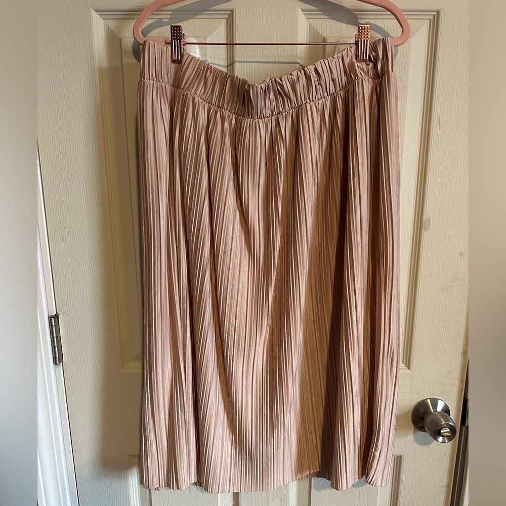 Torrid Dusty Pink pleated midi skirt-size 1